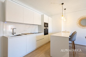 Элегантная отремонтированная квартира в Ла-Маэстранса: идеальный вариант для инвестиций или постоянного проживания рядом с Пуэрто-Банусом